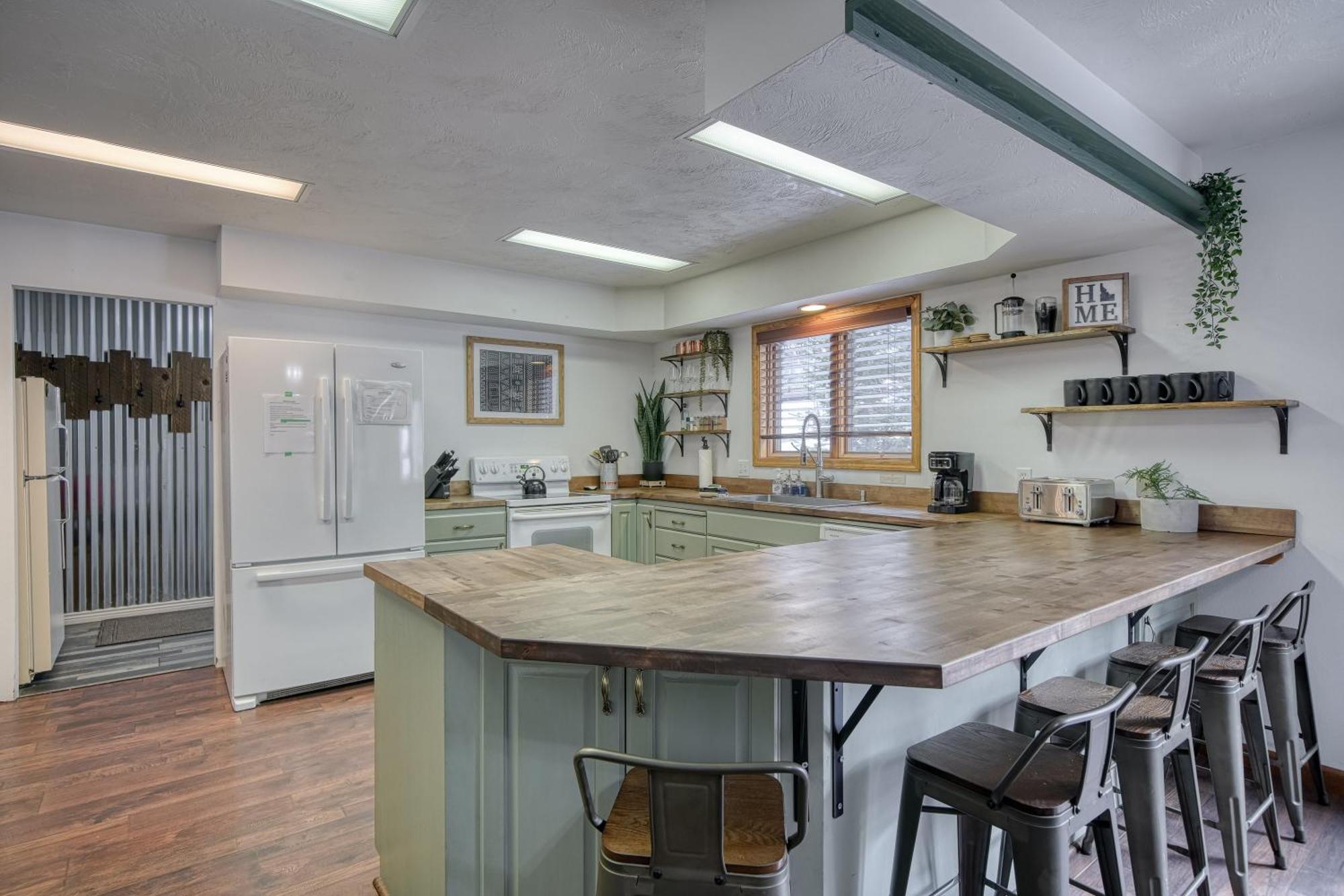Wapiti View 6-Bedroom Cabin 28Mins To Yellowstone Island Park Εξωτερικό φωτογραφία